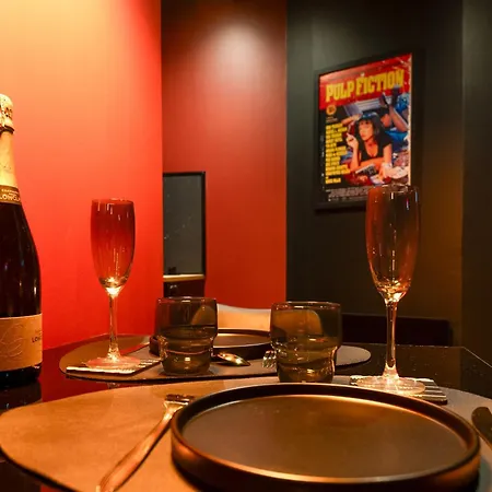 Cine'room, Votre Cinema Et A *