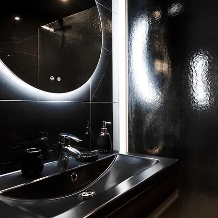 Cine'room, Votre Cinema Et A شقة